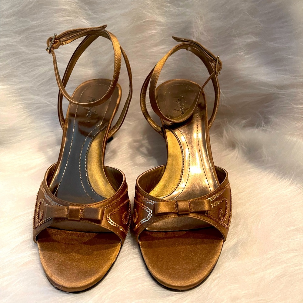 Jacqueline Ferrar dressy sandals